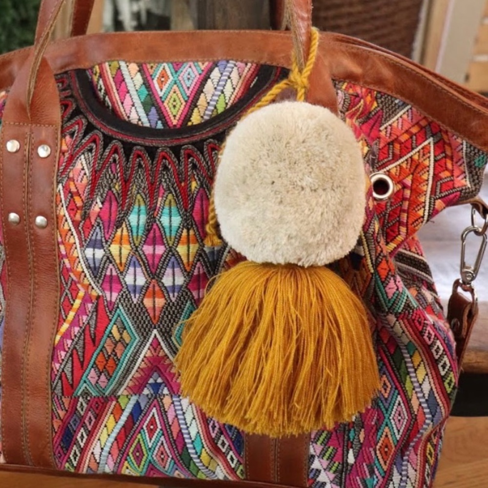 Nena & Co One Scoop Pom/Tassel
